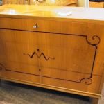 247 3351 CHEST OF DRAWERS